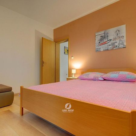 Apartment Mladenka Pula Eksteriør billede