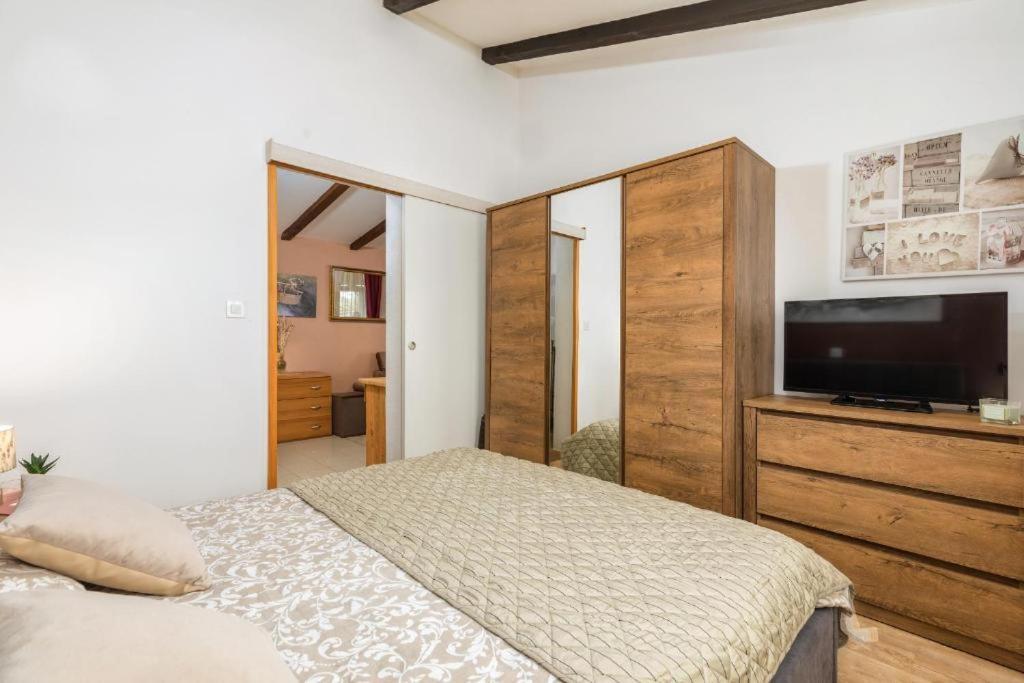 Apartment Mladenka Pula Eksteriør billede